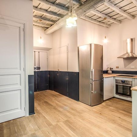 Stylish And Spacious Apartment Next To The Colosseum 로마 외부 사진
