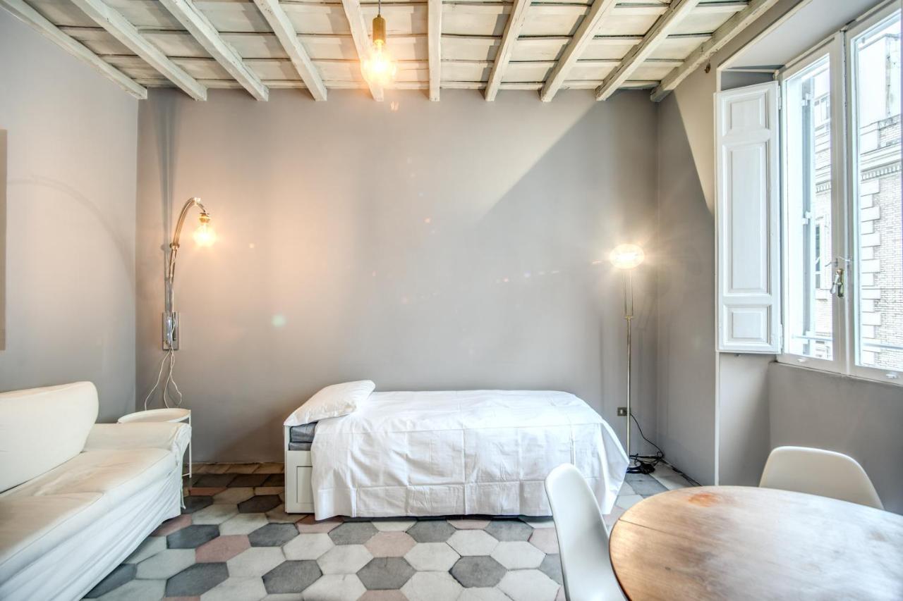 Stylish And Spacious Apartment Next To The Colosseum 로마 외부 사진