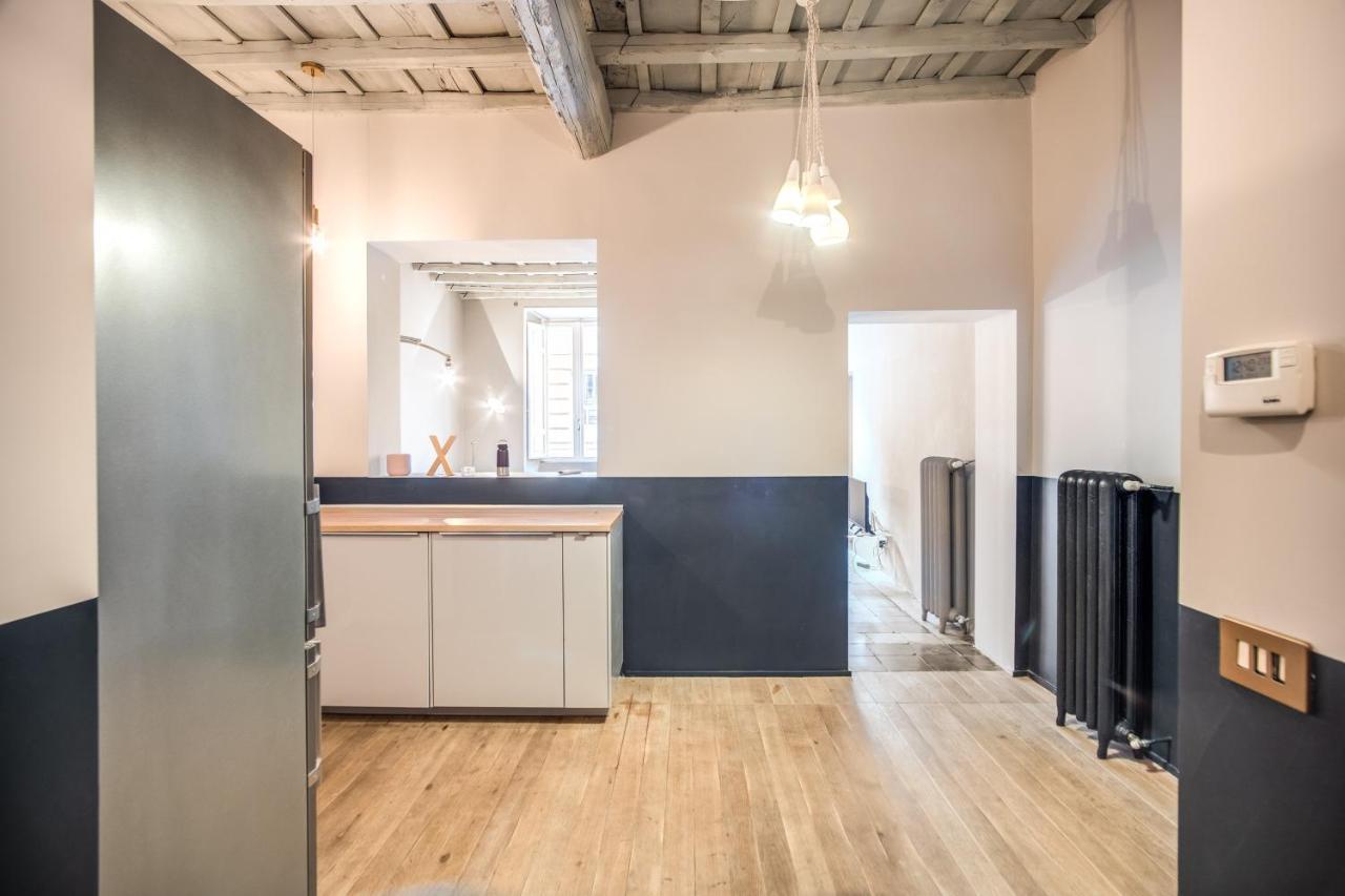 Stylish And Spacious Apartment Next To The Colosseum 로마 외부 사진