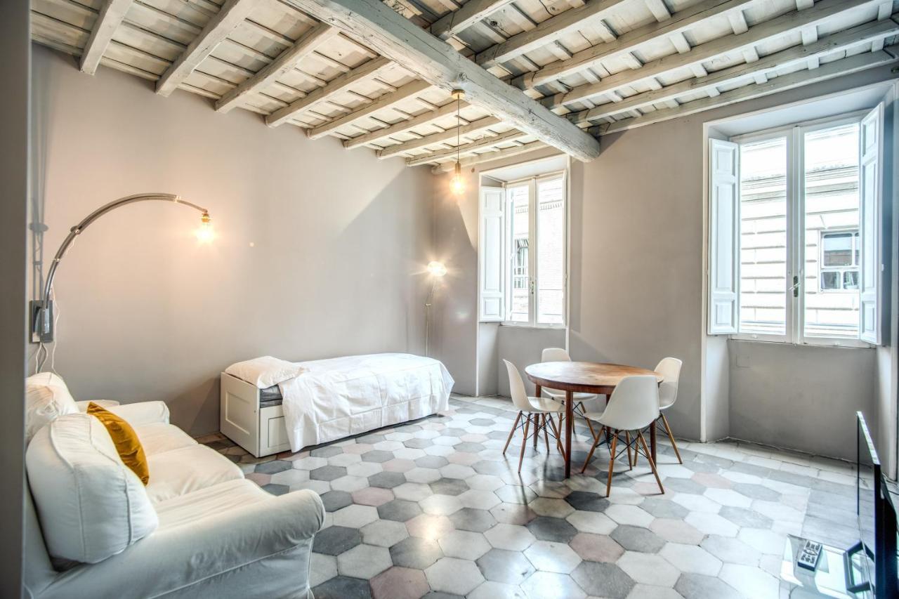 Stylish And Spacious Apartment Next To The Colosseum 로마 외부 사진